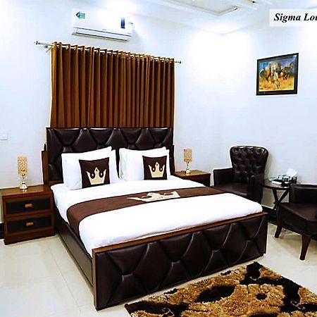Bed and Breakfast Grand Royal Исламабад Экстерьер фото