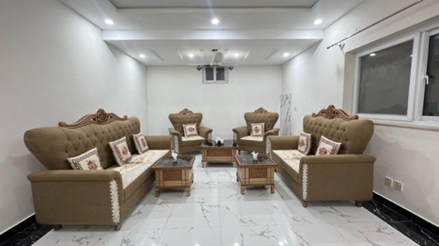 Bed and Breakfast Grand Royal Исламабад Экстерьер фото