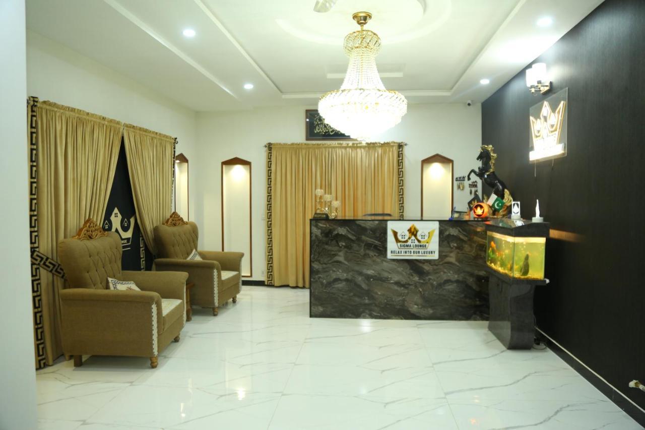Bed and Breakfast Grand Royal Исламабад Экстерьер фото